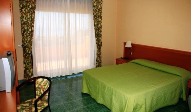 Conte Di Cabrera Hotel Club Поццалло Экстерьер фото