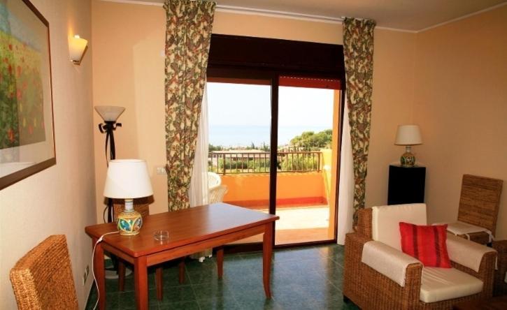 Conte Di Cabrera Hotel Club Поццалло Экстерьер фото